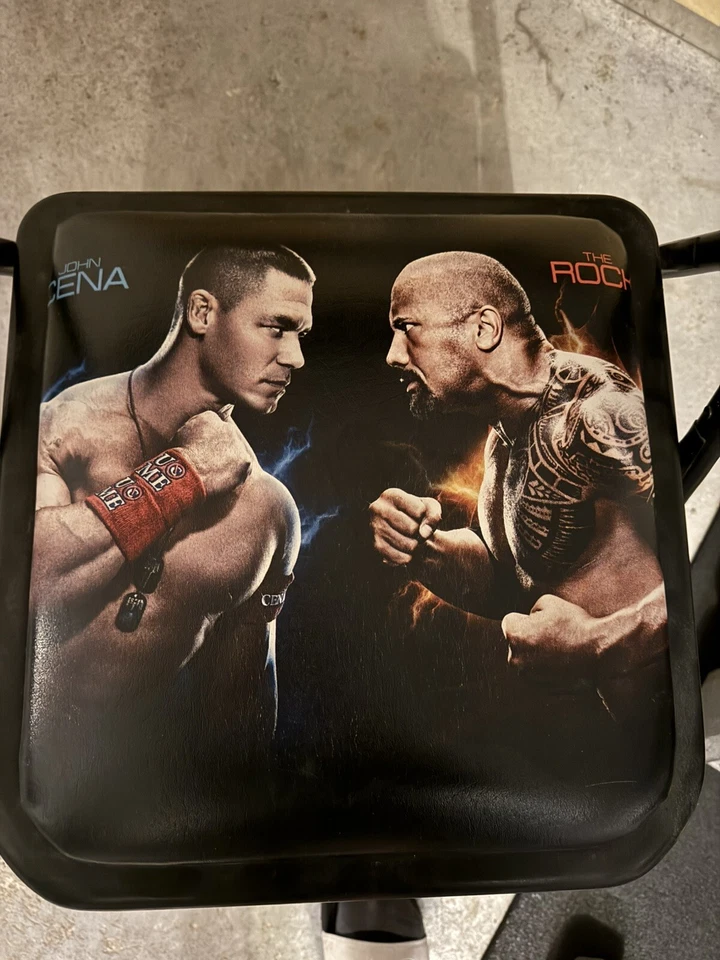 2012 K-Mart эксклюзивный Wrestlemania XXVIII 28 стул Джон Сина против скалы - Изображение 2 из 3