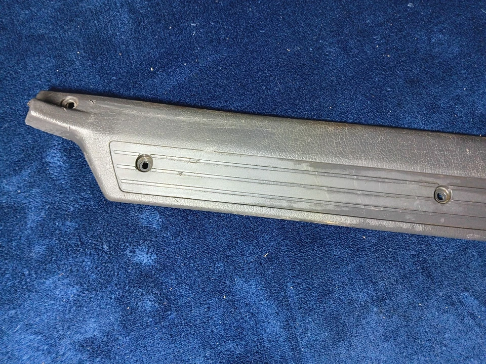 86-93 Mazda Serie B Pickup B2200 B2600 Puerta Derecha Piso Placa Desgaste Gris Foto 4 de 4