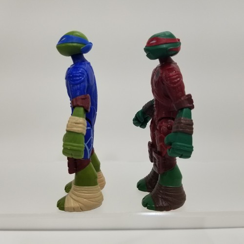 Playmates: Teenage Mutant Ninja Turtles - Mutations Leonardo & Raphael Figures - Picture 2 of 6