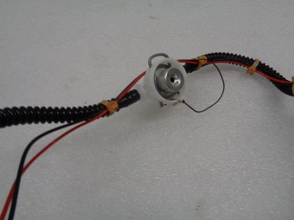 Unidad de envío de bomba de combustible BMW 535i F10 2011-2013 OEM AK2511119 Foto 4 de 4