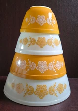 Vintage Pyrex Butterfly Gold Set of 4 Mixing Bowls 401 402 403 404