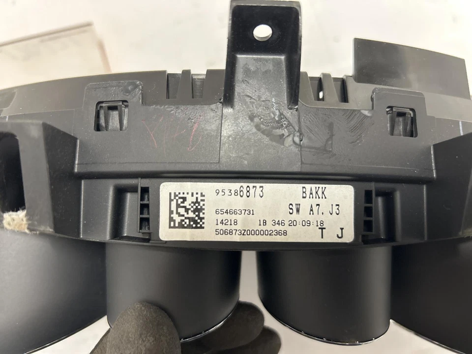 2015 BUICK ENCORE Speedometer cluster MPH 95386873 8k miles OEM 15 - Image 3 of 4