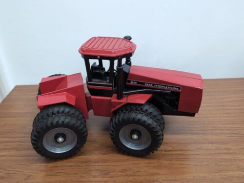 1/16 Scale Models Case IH 9270 4WD Tractor w/ Duals - Picture 3 of 4