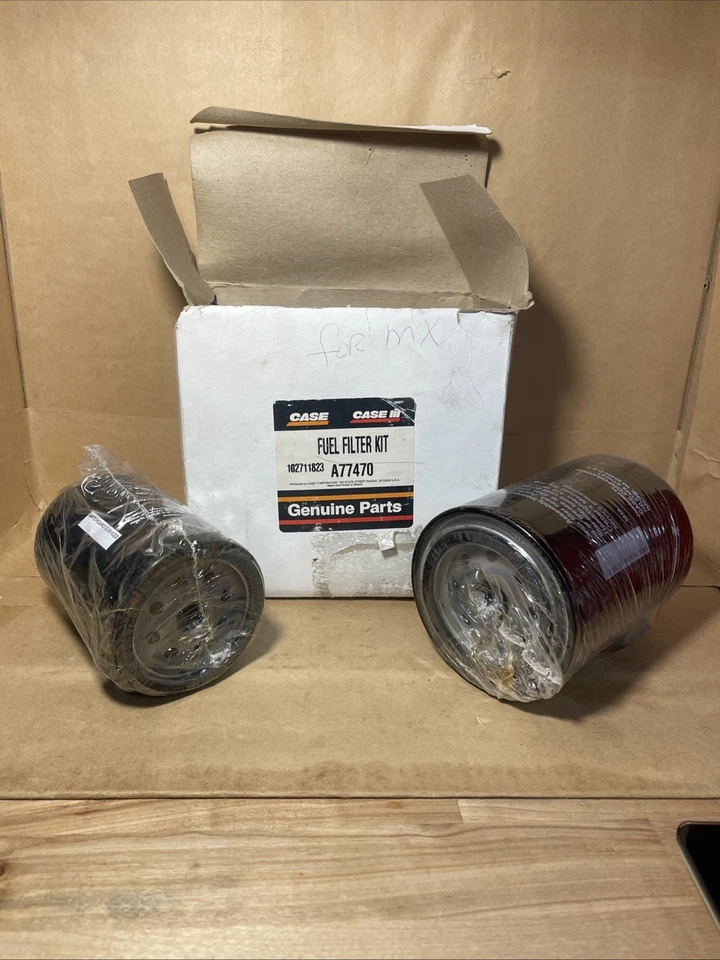 New Genuine OEM Case Fuel Filter Kit A77470, J925274 and J903640 - Image 4 of 4