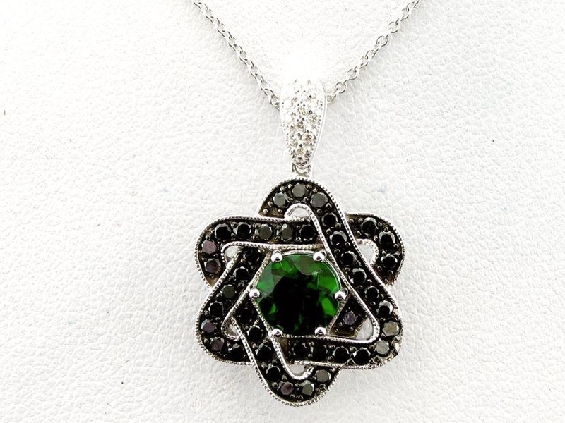 Le Vian 14K White Gold 18" Pendant Necklace 2.05 cts Chrome Diopside Diamond