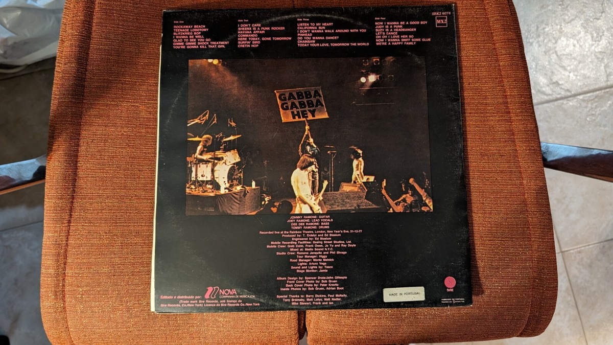 米2LP Ramones Its Alive R146045 Sire /00520 Ramones: It's Alive (Colored Vinyl) Vinyl 2LP — TurntableLab.com