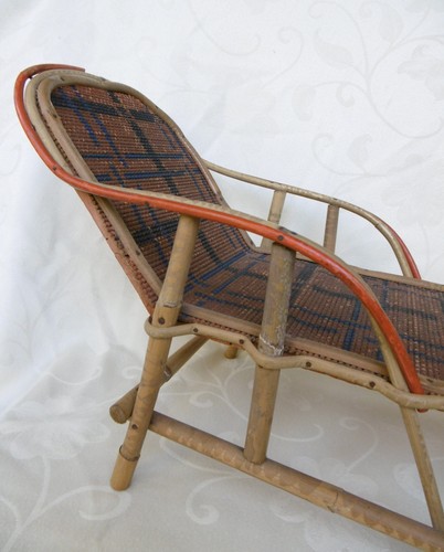 CHAISE LONGUE DE POUPÉE ANCIENNE OSIER ET RAPHIA ÉPOQUE 1900 - 43 cm - Imagen 3 de 8