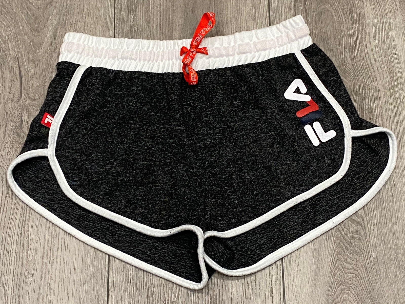 Pantaloncini da donna FILA taglia media grigio scuro poli spandex pile da corsa abbigliamento attivo