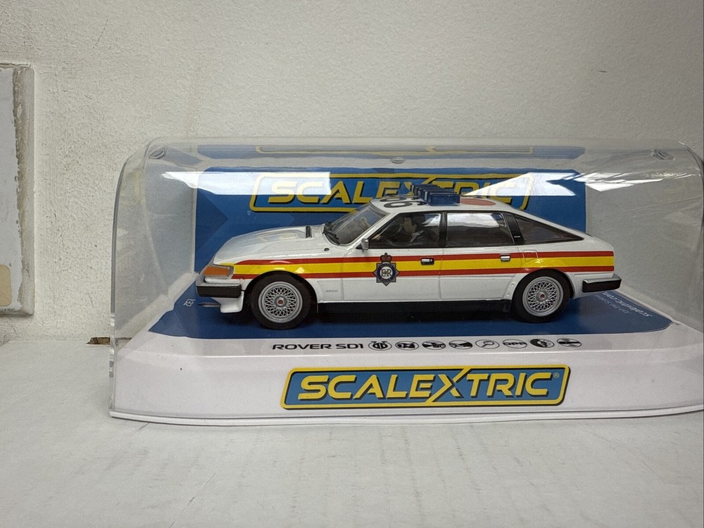 Scalextrics 1/32 Slot Car C4342 Scale Rover SD1 Police Edition New In Box