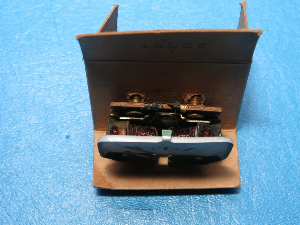 NOS GM AC 1941 庞蒂亚克鱼雷流线机定制燃气燃料表 1516295 — 第 3/4 张图片