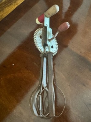 Vintage Ekco A&J Egg Beater Red Handle Manual Hand Mixer, 1920 s
