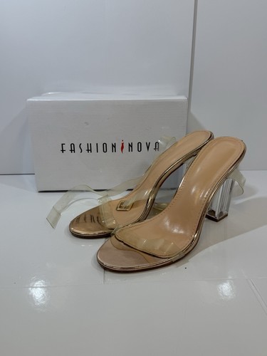 Preowned Fashion Nova Very Stylish Size 10 Female Shoes.