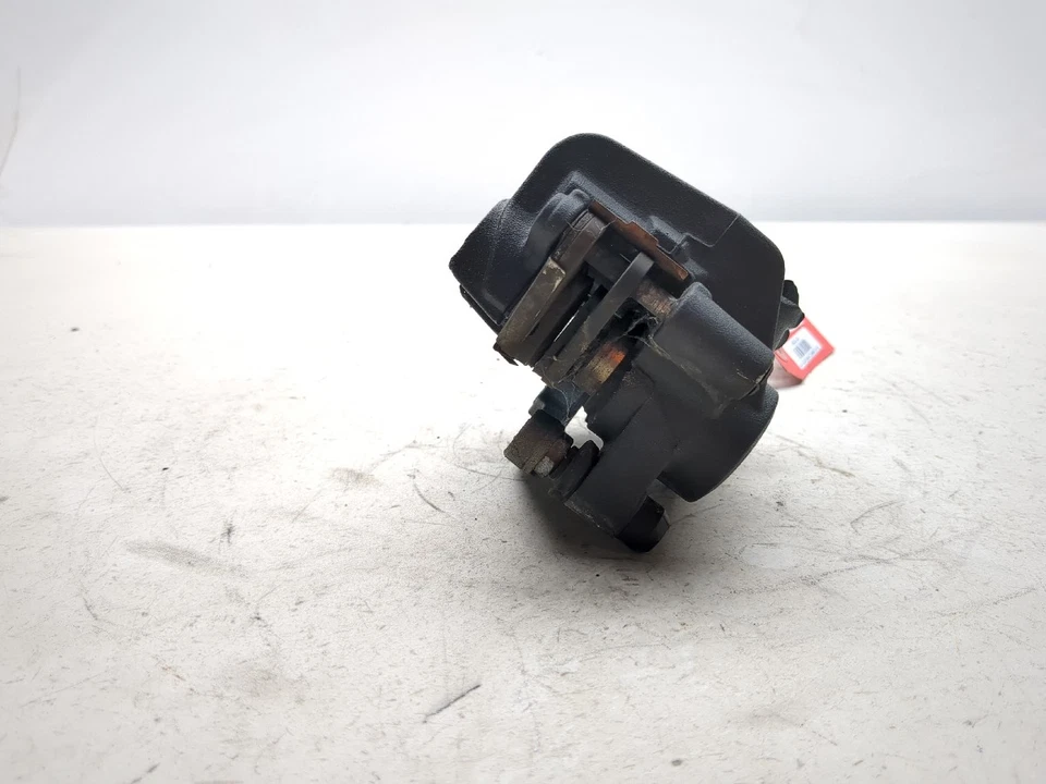 04-09 Pinza de freno delantera Honda VT750CA Shadow Aero 750 Foto 4 de 4