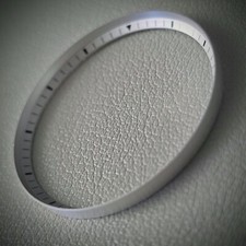SEIKO Chapter Ring SKX007 / ANGLED MIN Sand Blasted + Black