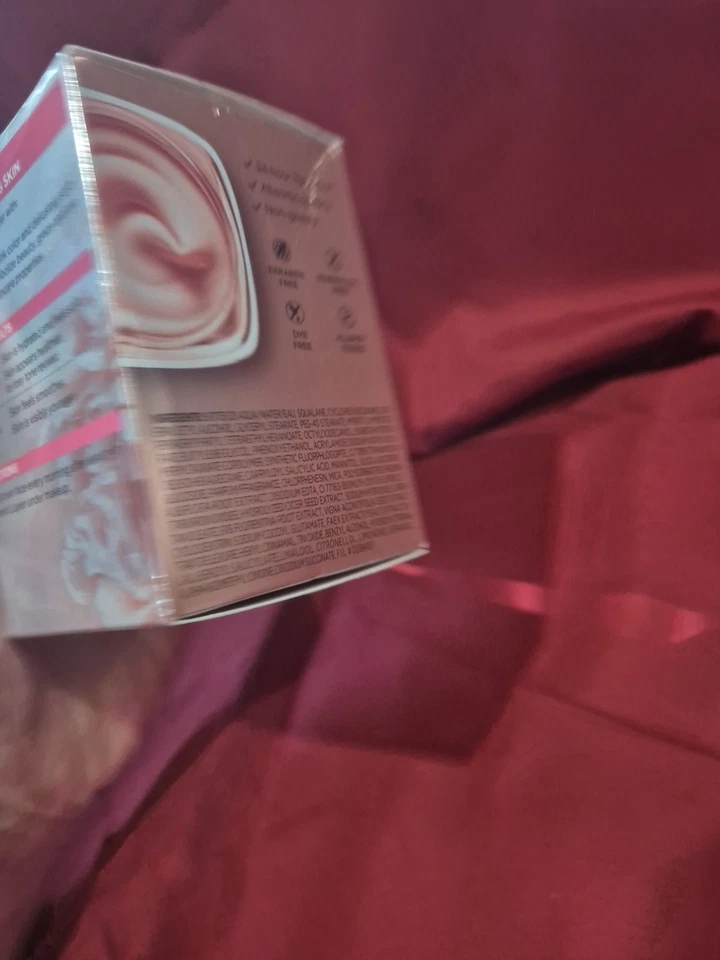 New L'Oreal Paris Skin Care Age Perfect Cell Renewal Rosy Tone 50ml Moisturizer - Image 4 of 4