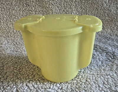 Vintage Tupperware Yellow Double Flip Top Sugar Dispenser 577-2 Pour USA Made