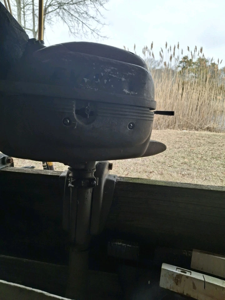 1956 Evinrude Twin Duck Motor 3 Horsepower - Image 3 of 4