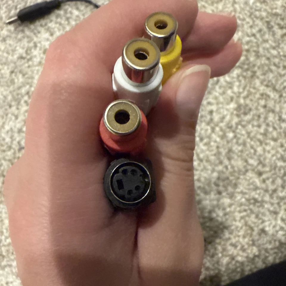 StarTech S-video / Composite To USB Video Capture Cable w/TWAIN And Mac Support - Image 2 of 3