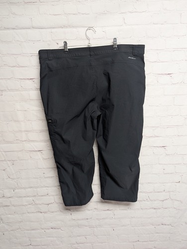Pantalones de senderismo Eddie Bauer Tech Capri para mujer al aire libre 1669561 negros para mujer 18 usados en excelente estado - Imagen 3 de 8