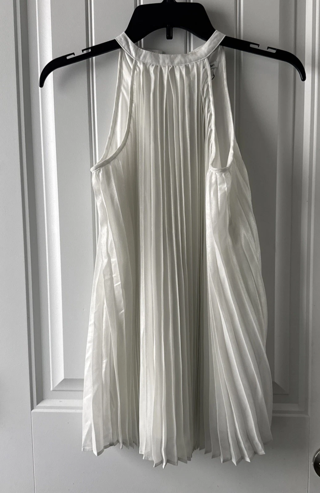 Girls Calvin Klein Size 7 Sleeveless Dress Pleated Ivory w/Silver Shimmer READ
Opens in a new window