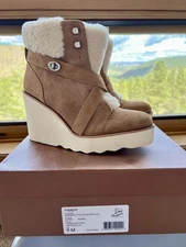 COACH Kenna Wedge Suede/Shearling Ankle Boots Camel 9M MSRP$395 NEW in Box! 