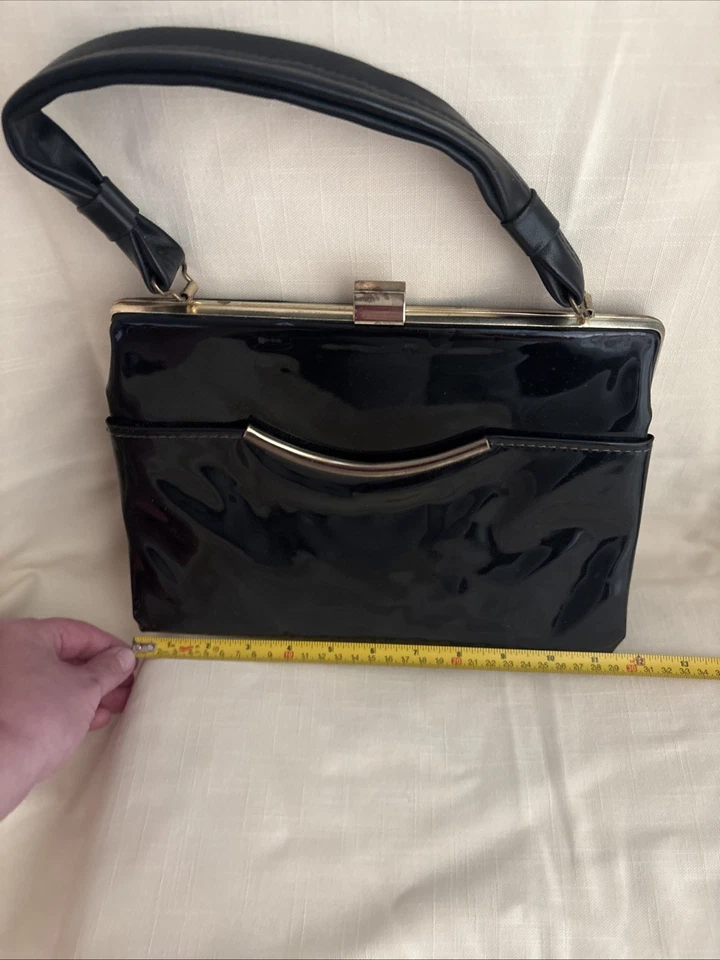 Cartera vintage de charol negro Foto 2 de 4