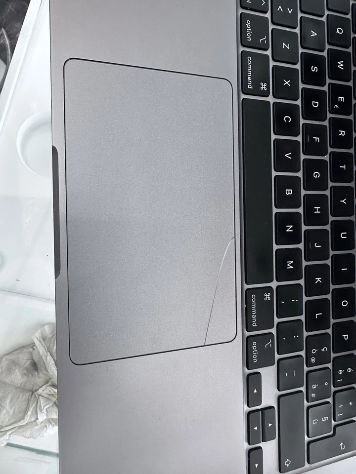 Apple MacBook Air 13" M2 · 8GB · 512GB, foto 2 di 5