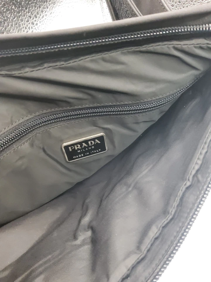 Vintage Prada nylon sport belt fanny pack bag ,black red logo - Image 2 of 4