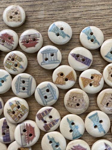 40 Wooden Buttons Mixed Landmarks Buildings Paper Crafts Sewing Scrapbook 15mm - Picture 4 of 7