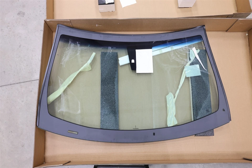 NEW OEM Ford Windshield Glass AE9Z-7403100-B Lincoln MKT 2010-2012 - Изображение 4 из 4