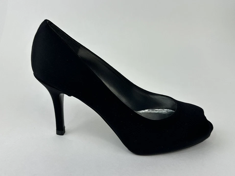 Zapatos de tacón de aguja de tela de diseñador Stuart Weitzman 9,5 M negros 4" punta abierta NUEVO Foto 2 de 4