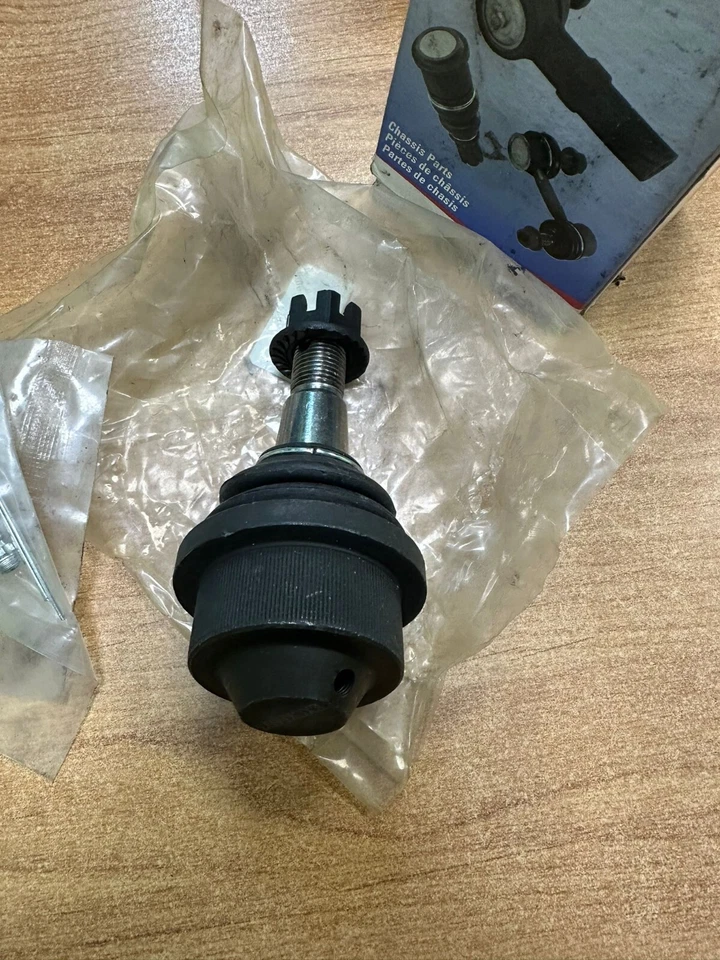 LOWER BALL JOINT FOR CHEVROLET AVALANCHE SILVERADO SUBURBAN H2 GMC SIERRA YUKON - Image 2 of 4