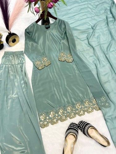 Pakistani Latest Designer Farshi Shalwar suit eid outfit - Picture 7 of 10