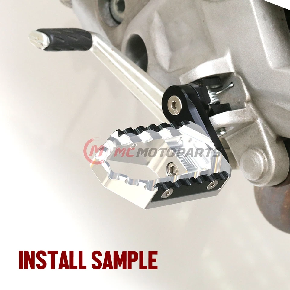 For Triumph Street Triple 675 /R 2007-2018 1.5 in. Lowering Passenger Foot Pegs Foto 2 de 4