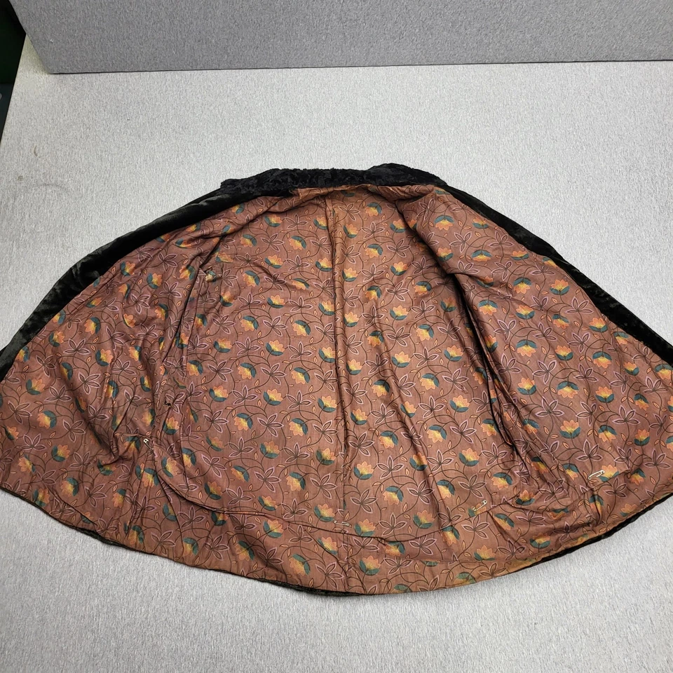 Chaqueta/abrigo de salón de terciopelo para hombre de principios de 1900 estilo eduardiano negro Foto 3 de 4