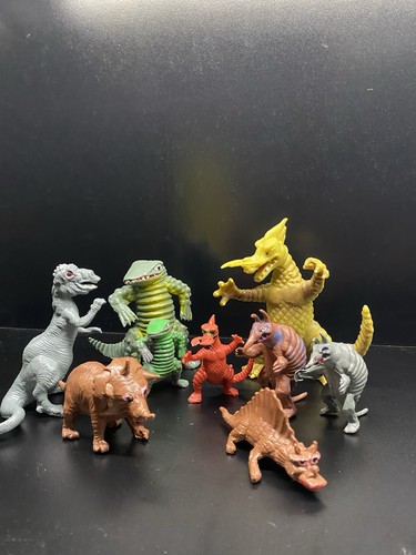 Vintage chinasaurs lot Hong Kong w/ rare larger figures + Cretaceous times 1980s