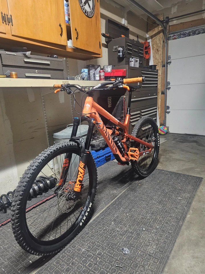 2024 Canyon Spectral CF 8 CLLCTV — большой размер — НОВЫЙ В КОРОБКЕ - Изображение 2 из 3