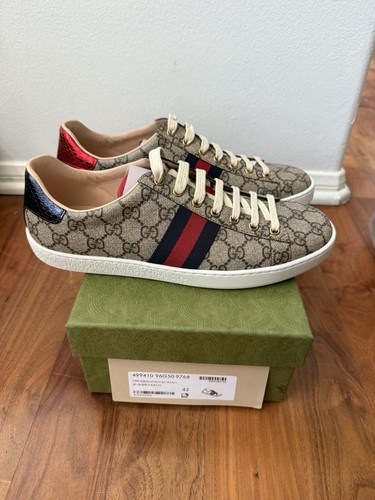 Gucci GG Supreme Ace Sneakers - Picture 3 of 6