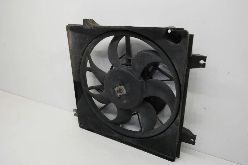 00 01 02 03 04 VENTILADOR RADIADOR KIA SPECTRA VENTILADOR MOTOR ASSM CONDENSADOR Foto 3 de 4