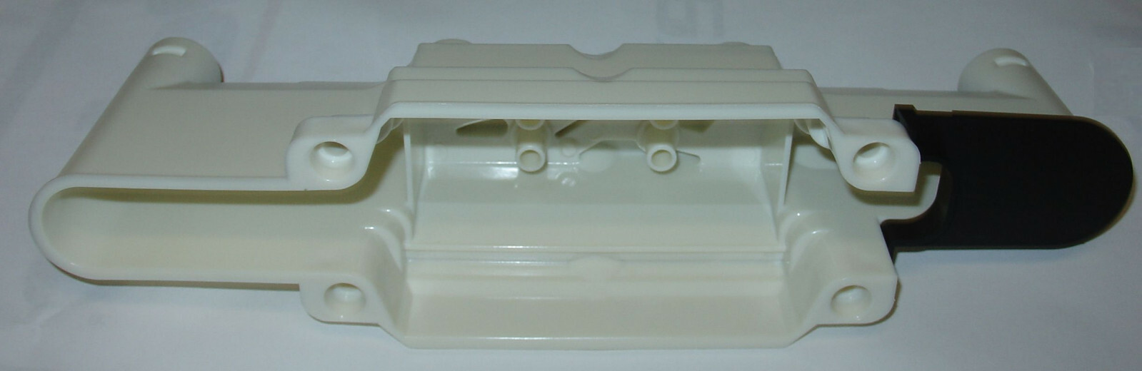 GM 10475706 19166100 IGNITION COIL HOUSING 96 99 2.4 LITER CAVALIER