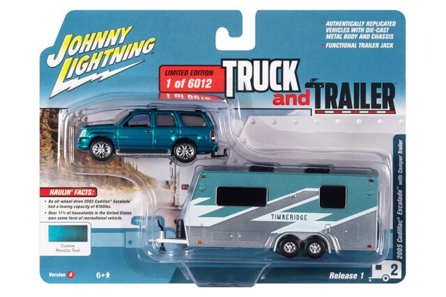 Johnny Lightning JLBT014A-2 Cadillac Escalade Turquoise Metallic 2005 Of Caravan