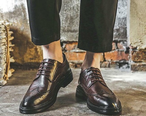men's casual shoes with suit