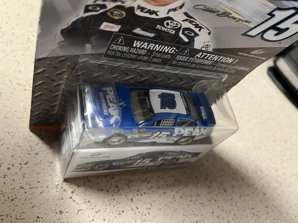 2014 NASCAR Clint Bowyer #15 Peak Antifreeze 1/64 Diecast - Image 3 of 4