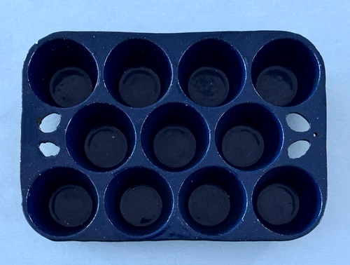 Griswold Unmarked Heavy Enamel Over Cast Iron Muffin Pan Blue Speckle 11 Hole