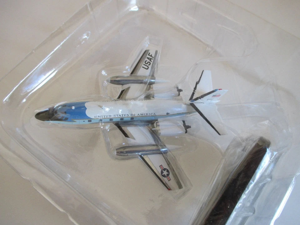 1/200 diecast metal : Lockheed VC-140B Jetstar - Photo 2/4