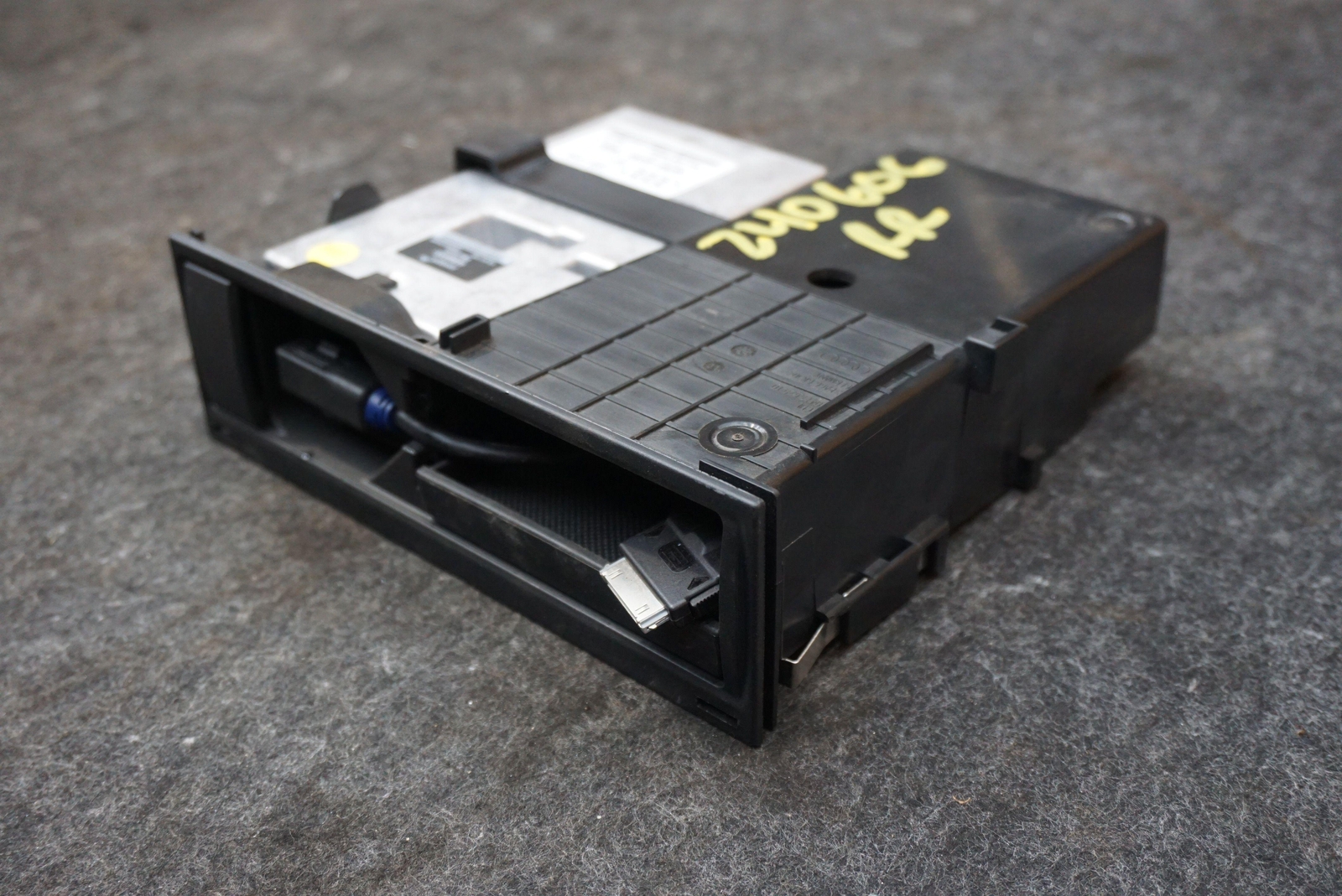 Radio Media Interface Control Module 420035785 OEM Audi R8 Type 42 2012