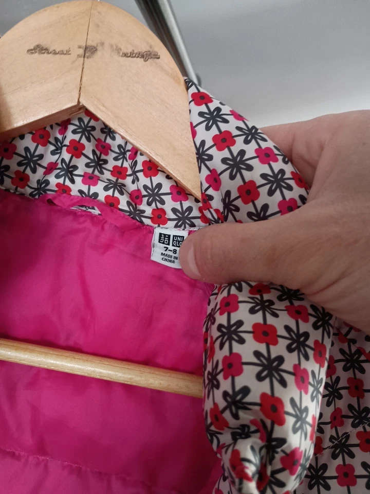 Chaqueta hinchada vintage Uniqlo para niños pequeños floral niñas talla 7 a 8 Foto 4 de 4