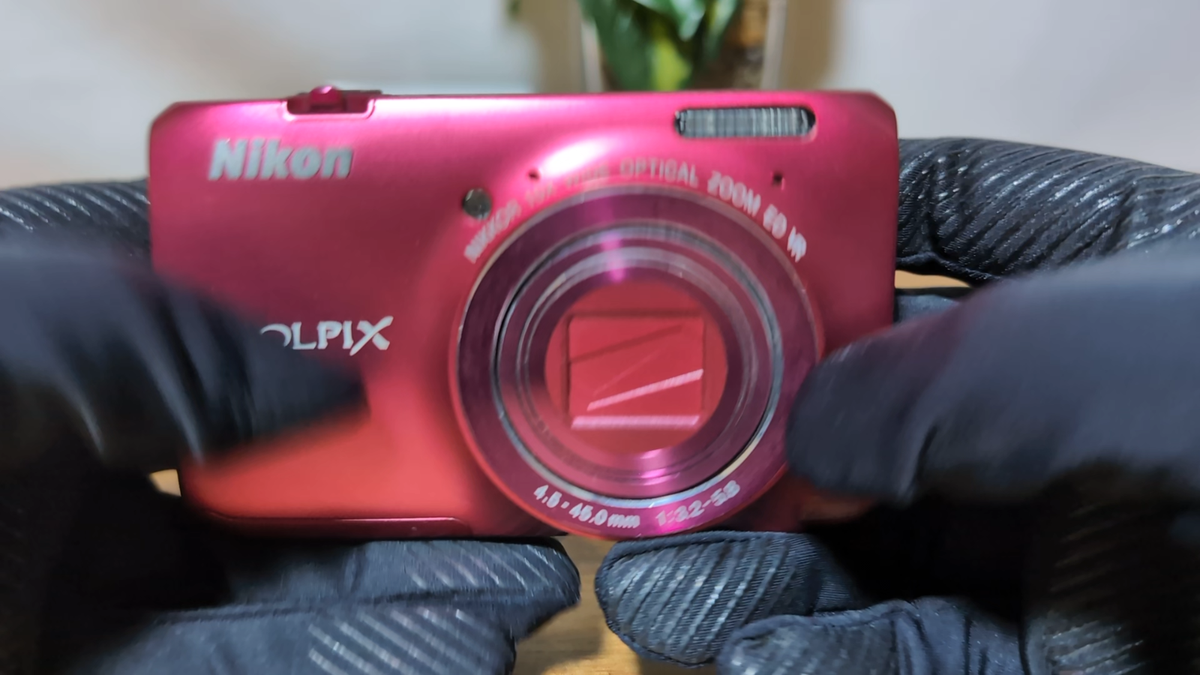 Excellent Nikon Coolpix s6300 16.0MP 10x Compact Digital Camera