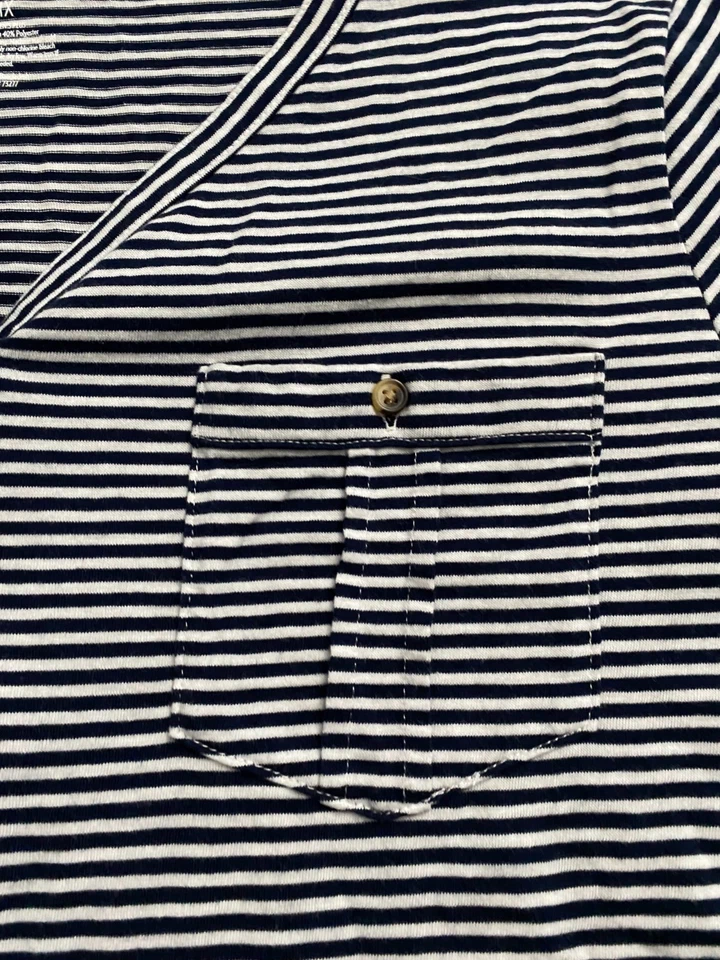 Blusa Croft & Barrow para mujer a rayas manga corta cuello en V negra blanca talla 1X Foto 4 de 4