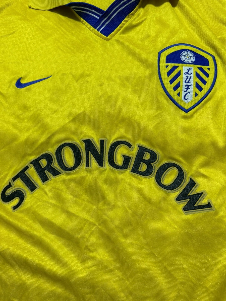 Leeds United サッカーウェア Nike イエロー　フルキット　XL 38 スポーツ Leeds United サッカーウェア Nike イエロー フル